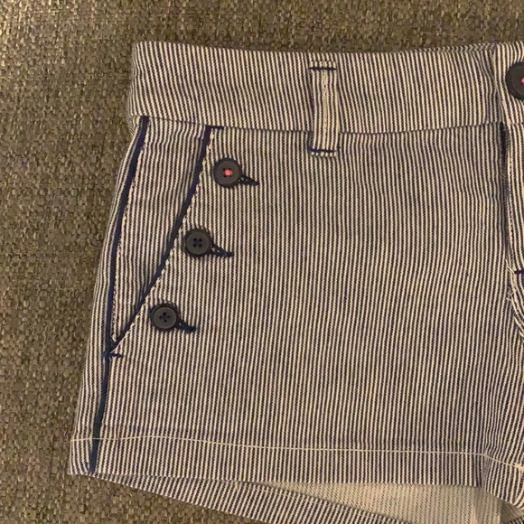 Pinstripe shorts - AEO size 2 - Like New - Picture 2 of 4